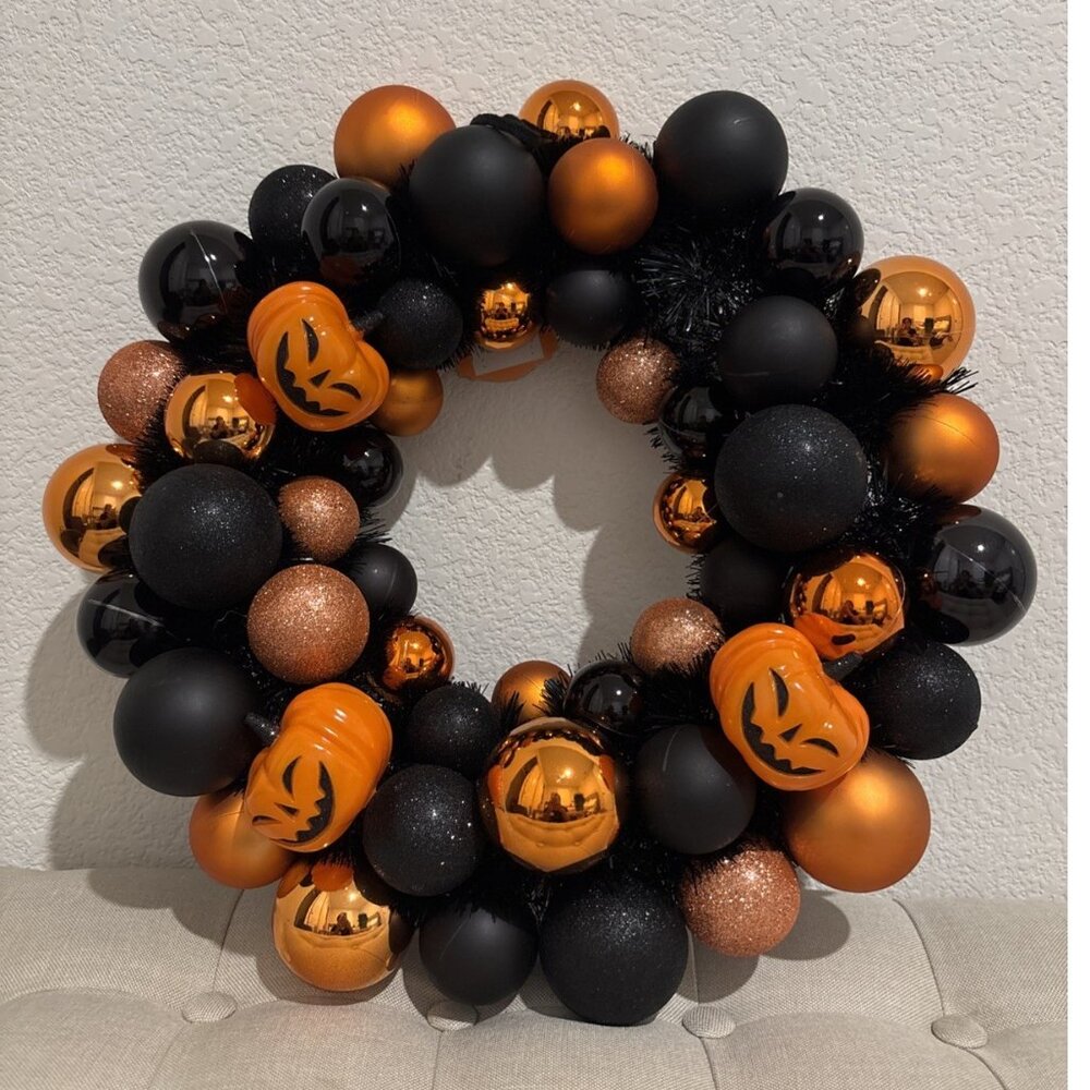 Hyde & EEK Halloween Wreath Orange and Black Pumpkins New With Tags
